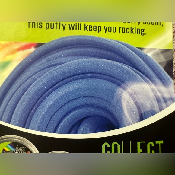 Crazy Aaron’s Scentsory Berry Scent Scented Thinking Putty Jam Session 2.75” Tin - Picture 10 of 16